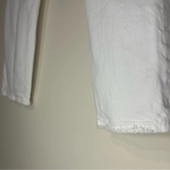 A+F Mom The Mom High Rise Curve Love White Distressed Cropped Jeans - Picture 13 of 14